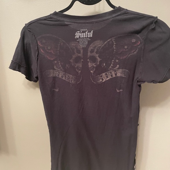 Woman’s small tee - Picture 3 of 5